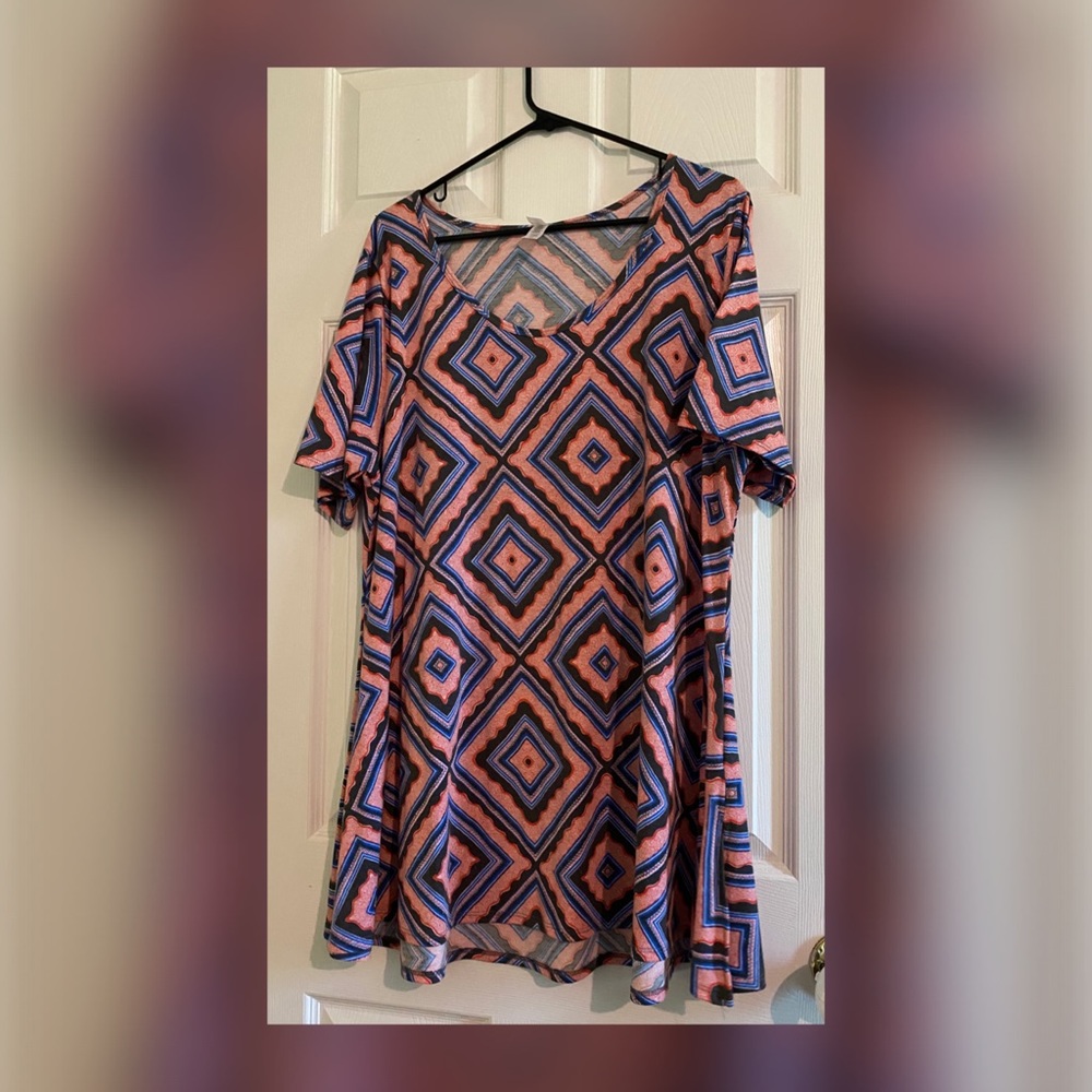 Lularoe Perfect T size 2XL
